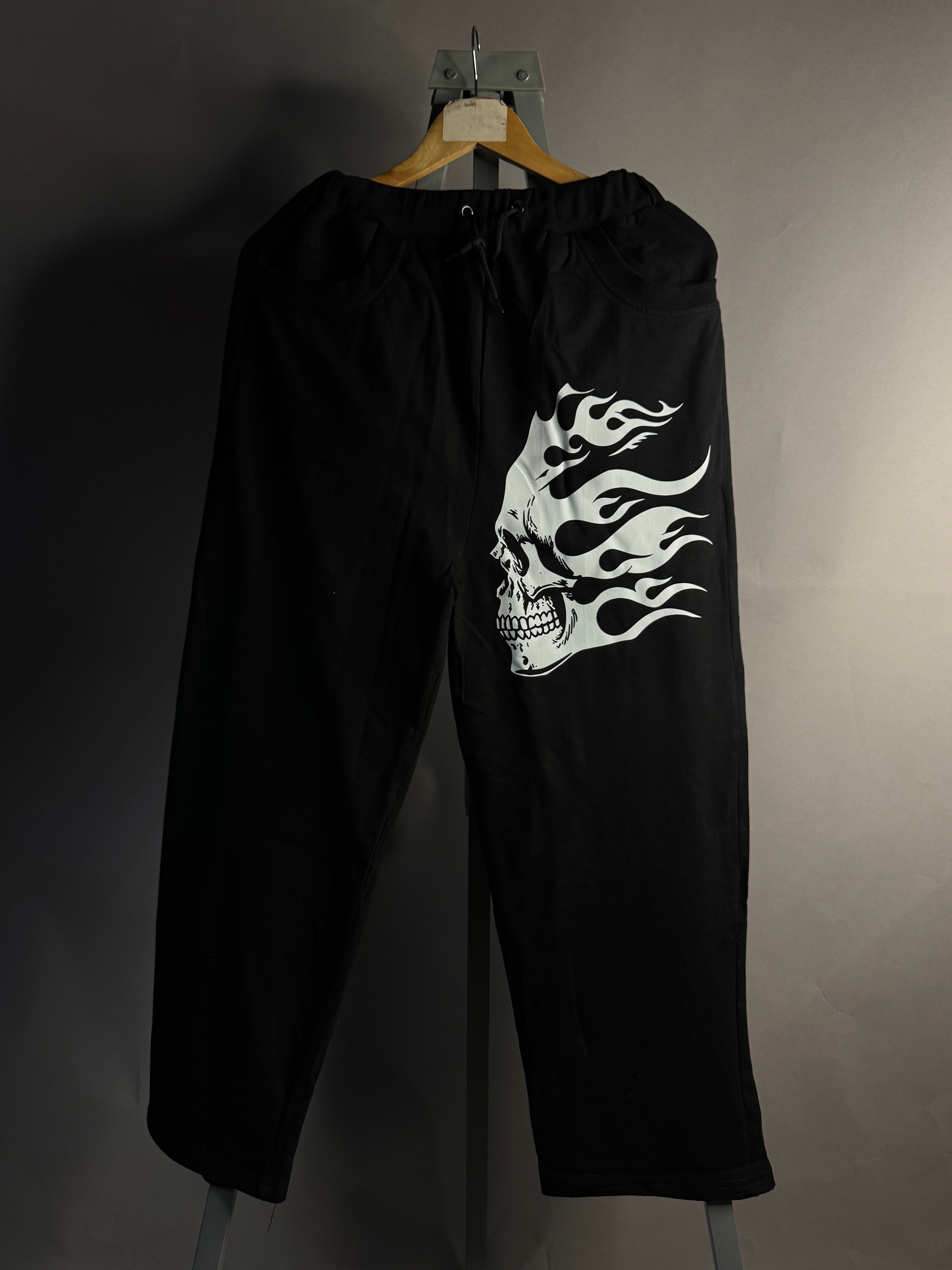 Skullash joggers for men in relaxed streetwear fit